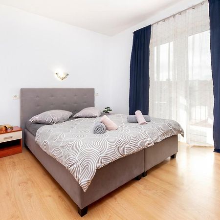 Apartmani Sara-Andrea Rovinj Zewnętrze zdjęcie
